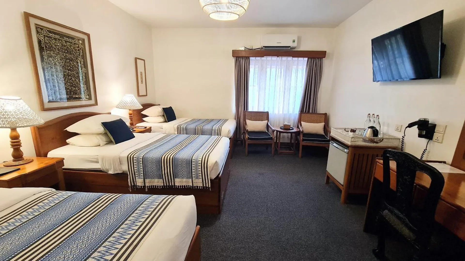 Winner Inn Rangoon 3*,